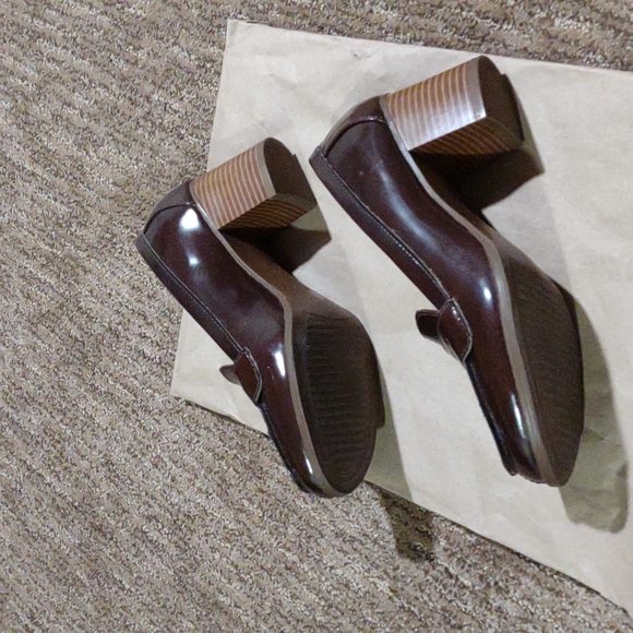 Women's shoes - Picture 2 of 7